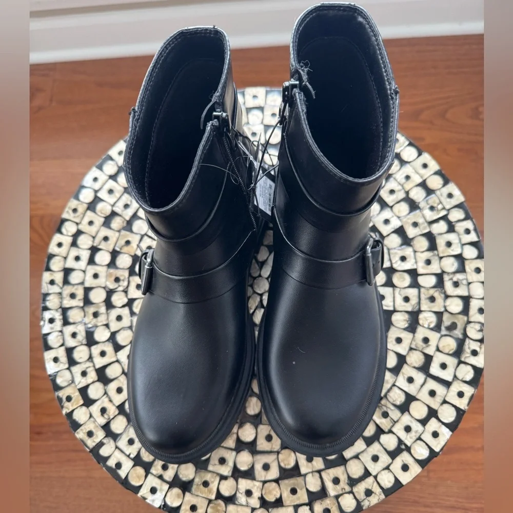 Art Class Black Chunky Sole Moto Boots Ankle Size 5 Girls or Size 7 Women